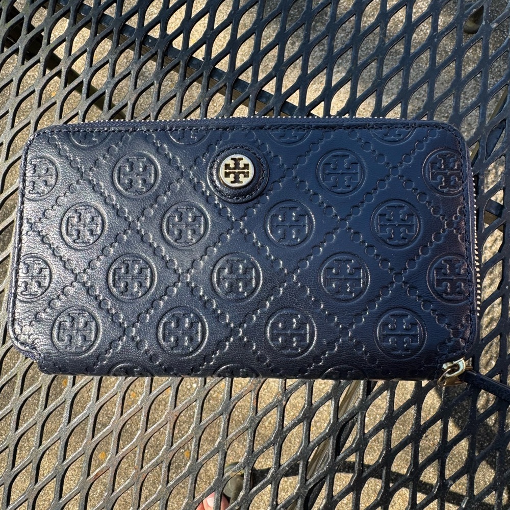 Tory Burch Navy Embossed Wallet w/ multiple card slots & zippered coin storage